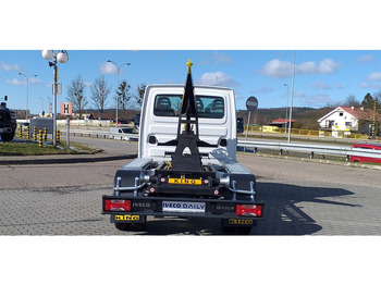 Camión multibasculante IVECO Daily 50c18