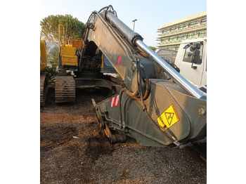 Excavadora de cadenas VOLVO EC210B