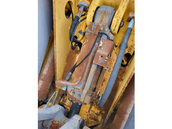 Cilindro hidráulico VOLVO