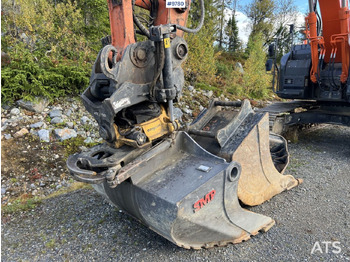 Excavadora de cadenas Hitachi ZX 225 US LC-L with excavation system and attachments: foto 5