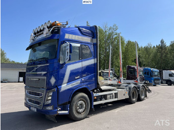 Camión forestal VOLVO FH16 750