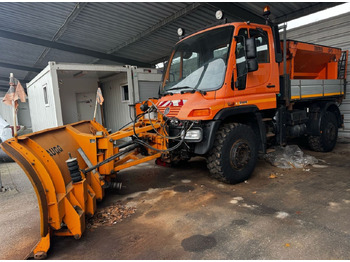Camión UNIMOG U400