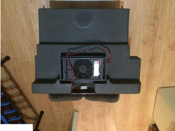 Asiento para Maquinaria agrícola Class Lexion i Mega Fotel + Lodówka: foto 4