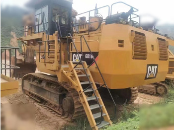 Excavadora de cadenas CATERPILLAR