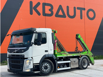 Camión portacontenedor de cadenas VOLVO FM 330