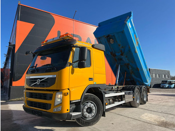 Camión volquete VOLVO FM 330