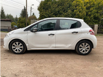 Hatchback Peugeot 208: foto 2