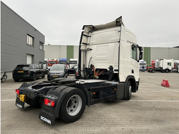Cabeza tractora Scania R450 Highline / Retarder / 779 dkm / APK TUV 03-26: foto 2 Cabeza tractora Scania R450 Highline / Retarder / 779 dkm / APK TUV 03-26: foto 2