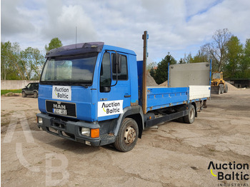 Camión caja abierta MAN L2000