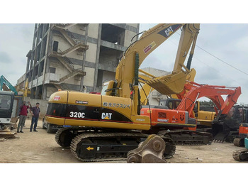 Excavadora de cadenas CATERPILLAR 320CL