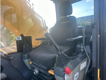 Excavadora de cadenas KOMATSU PC460LC-8: foto 5