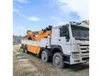 Camión grúa SINOTRUK HOWO