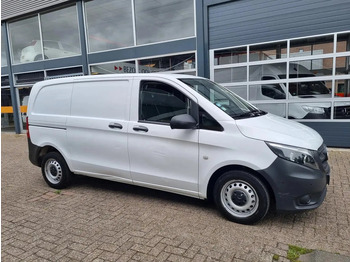 Furgoneta pequeña MERCEDES-BENZ Vito 111