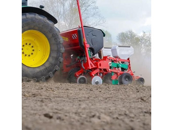 Sembradora de precisión AGRO-MASZ
