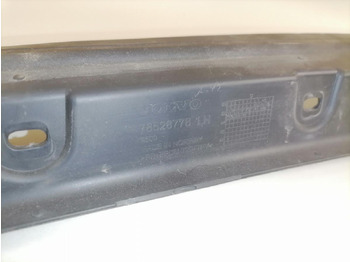 Puerta y piezas para Camión Volvo Ukse detail 78528778: foto 4 Puerta y piezas para Camión Volvo Ukse detail 78528778: foto 4