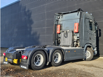 Cabeza tractora Scania S730 V8 6x4 / HYDRAULIC / FULL AIR / RETARDER: foto 2 Cabeza tractora Scania S730 V8 6x4 / HYDRAULIC / FULL AIR / RETARDER: foto 2