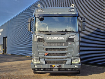 Cabeza tractora Scania S730 V8 6x4 / HYDRAULIC / FULL AIR / RETARDER: foto 4 Cabeza tractora Scania S730 V8 6x4 / HYDRAULIC / FULL AIR / RETARDER: foto 4