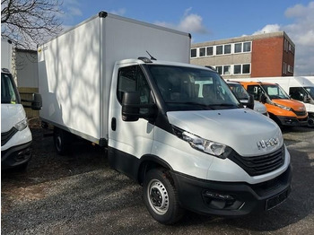 Furgoneta caja cerrada IVECO Daily 35s14
