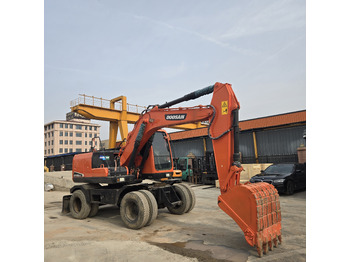 Excavadora de ruedas DOOSAN DX150W