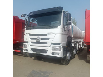 Camión cisterna SINOTRUK HOWO