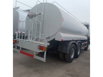 Vehículo municipal Sinotruk HOWO 375 6*4 Sprinkler: foto 5 Vehículo municipal Sinotruk HOWO 375 6*4 Sprinkler: foto 5