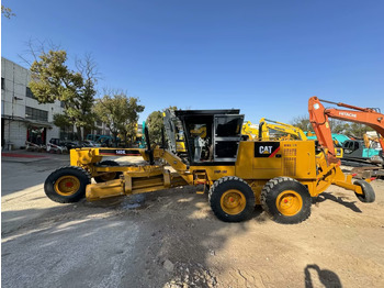 Grader CATERPILLAR 140K