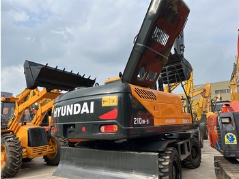Excavadora de ruedas HYUNDAI