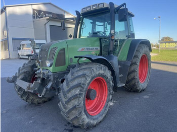 Tractor FENDT 700 Vario
