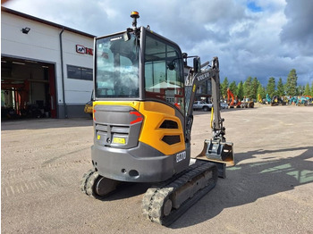 Miniexcavadora Volvo EC27D KALLISTAJA, 2-KAUHAA: foto 3