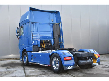 Cabeza tractora DAF XF 530 SSC 4x2 - RETARDER - PARK. AIRCO - 2 x FUEL TANKS - ALCOA'S - LED - TOP CONDITION -: foto 3