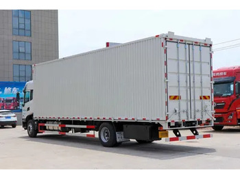 Camión caja cerrada DONGFENG