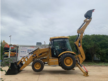 Retroexcavadora CATERPILLAR 420