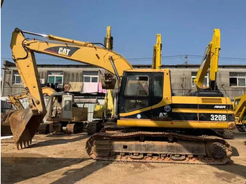 Excavadora de cadenas CATERPILLAR 320BL