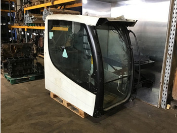 Cabina e interior LIEBHERR