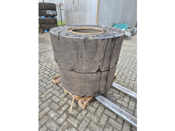 Neumáticos y llantas LIEBHERR