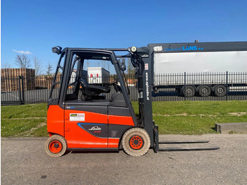 Carretilla elevadora eléctrica LINDE E25