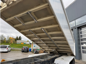 Camión volquete MERCEDES Actros 3248 8x4 Rückwärtskipper: foto 3