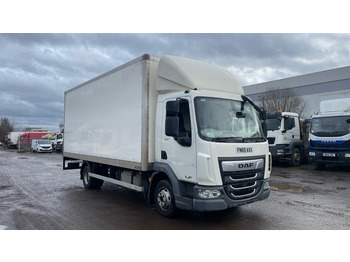 Camión caja cerrada DAF LF 180