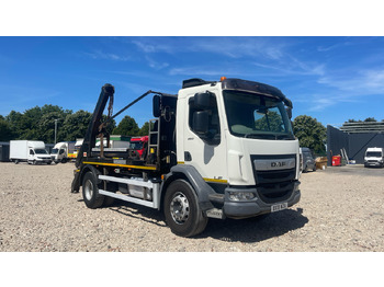 Camión portacontenedor de cadenas DAF LF 260