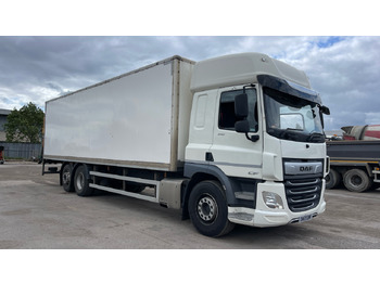 Camión caja cerrada DAF CF 340
