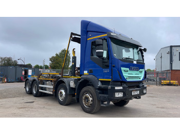 Camión multibasculante IVECO Trakker