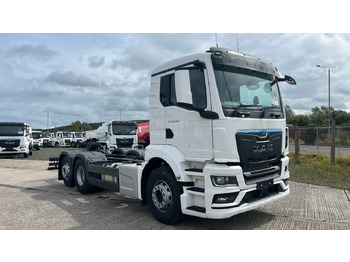 Camión chasis MAN TGS 26.360