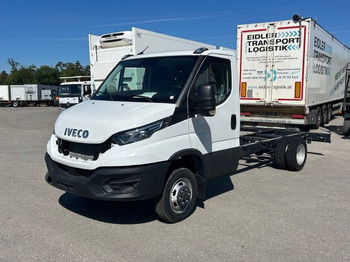 Camión chasis IVECO Daily