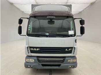 Camión caja cerrada DAF LF45.180: foto 2