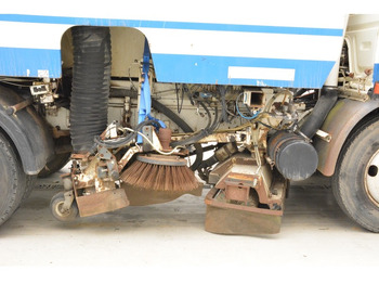 Barredora vial Renault Midliner S150 - RHD: foto 4 Barredora vial Renault Midliner S150 - RHD: foto 4