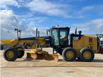 Grader CATERPILLAR 140M