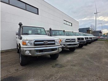 Pick-up TOYOTA Land Cruiser