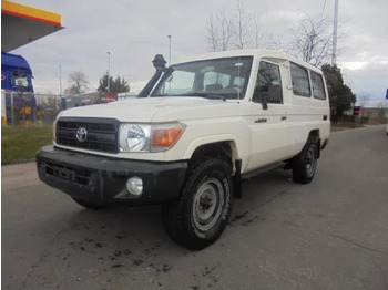 Coche TOYOTA Land Cruiser