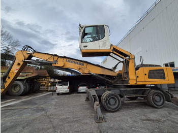 Manipulador de materiales LIEBHERR LH 30 M