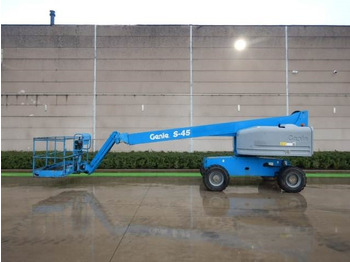 Plataforma telescopica GENIE S45